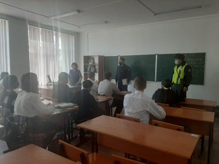 Железная дорого зона повышенной опасности.